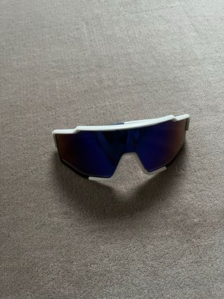 Gafas de sol deportivas blancas