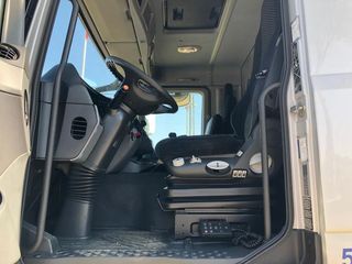 Mercedes ACTROS 25 44-CAMIONES FURGONES