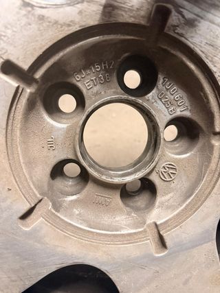 Juego de Llantas Aluminio VW 6x15 ET38