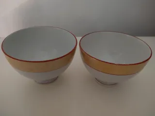 Conjunto de dos tazones antiguos