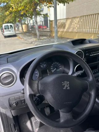 Peugeot Partner 2012