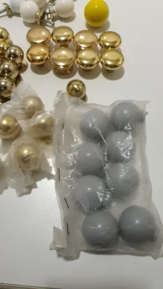 Pomos y tiradores para puertas y cajones