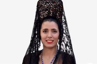 Mantilla y peineta Semana Santa negra