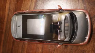 BYD Dolphin 1/18 Original con Caja