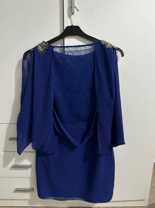 Vestido azul con pedrería