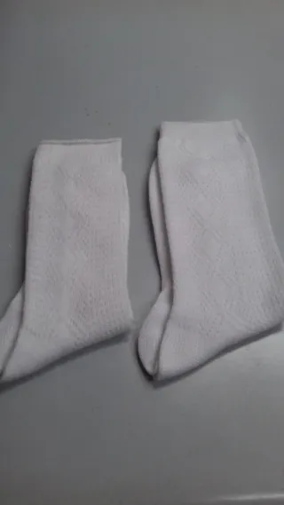 32000 pares calcetines surtidos