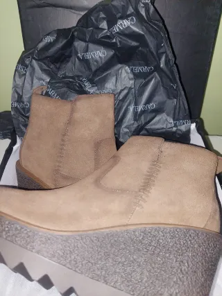 Botines cuña Carmela señora marrones