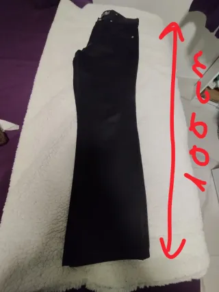 Pantalón vaquero negro