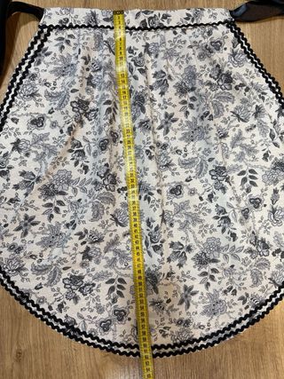 Delantal huertana estampado floral