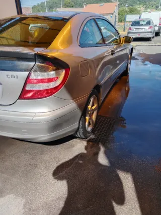 Mercedes-Benz Clase C 2005