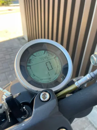 Moto MITT Scrambler 125cc Negra