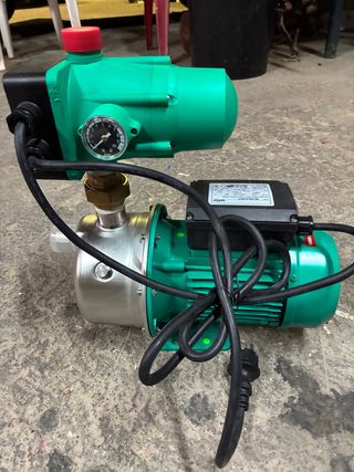Bomba de agua Wilo con presostato