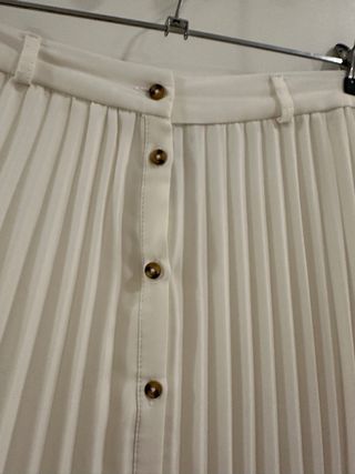Falda midi plisada blanca Stradivarius