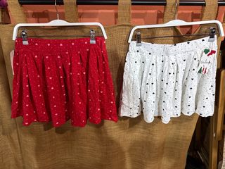 Falda corta con corazones talla S/M