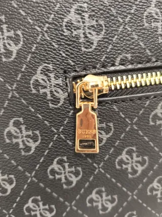 Bolso Guess Negro/Gris Monograma