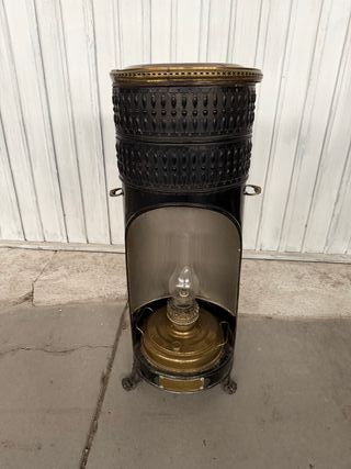 Lámpara de aceite antigua