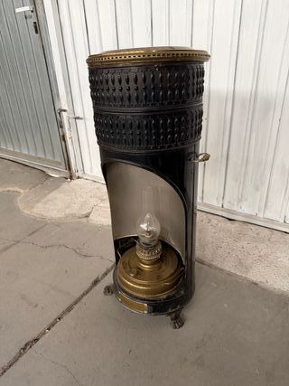 Lámpara de aceite antigua