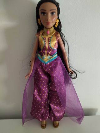 Rebajas: muñecas Disney Jazmine y Mulan actual