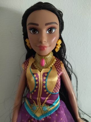 Rebajas: muñecas Disney Jazmine y Mulan actual