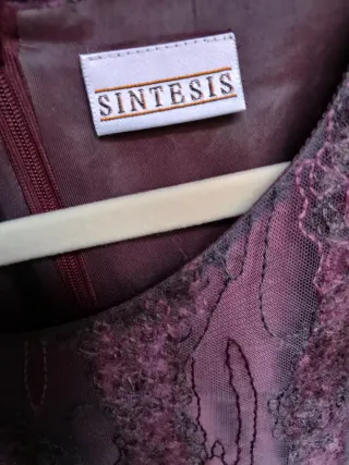 Blusa elegante morada y gris