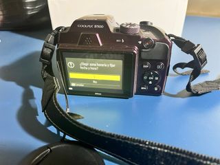 Cámara Nikon Coolpix B500 Morado