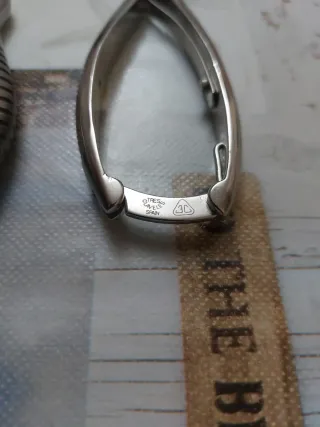 Tijeras para uñas y cutículas