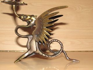 Candelabro dragón fénix estilo gótico medieval