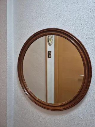 Espejo redondo de madera