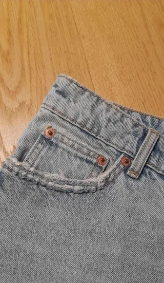 Minifalda vaquera Zara desgastada