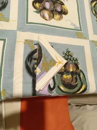 Mantel individual con estampado de frutas