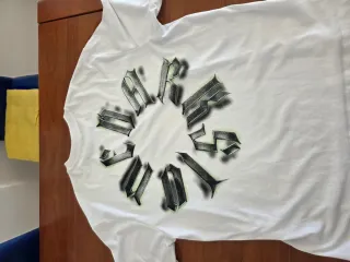 Camiseta Bershka Estampada Talla M