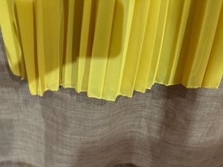 Falda plisada amarilla talla única