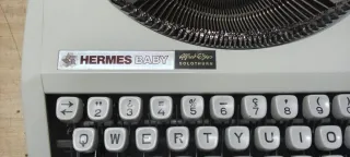 Máquina de escribir Hermes
