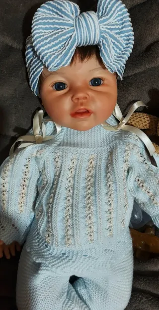 Reborn silicona niña con pelo injertado