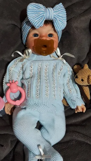 Reborn silicona niña con pelo injertado