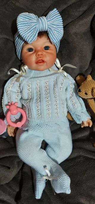 Reborn silicona niña con pelo injertado