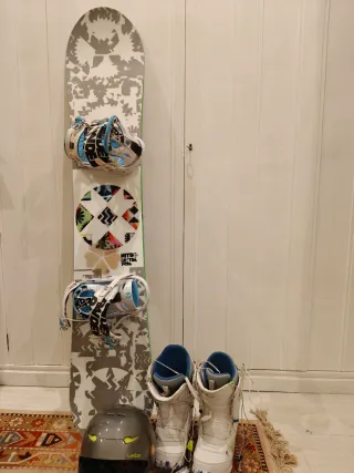 Tabla Snow 149cm + Fijaciones + Botas + Casco