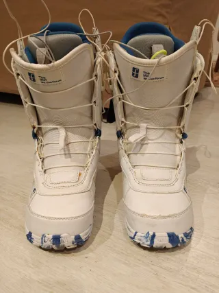 Tabla Snow 149cm + Fijaciones + Botas + Casco