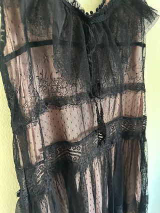 Vestido negro encaje fiesta