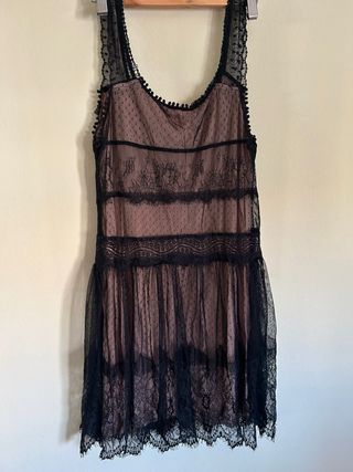 Vestido negro encaje fiesta