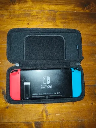 Nintendo Switch con giochi e accessori