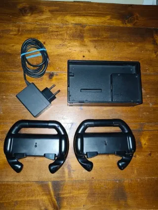 Nintendo Switch con giochi e accessori
