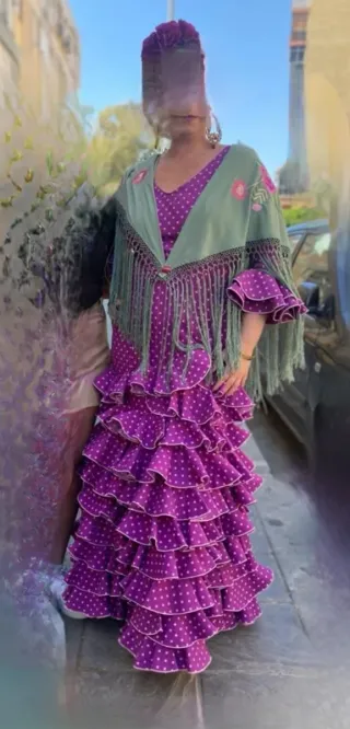 Traje Flamenca Talla 42/44 Morado
