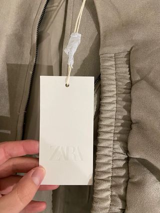 Chaqueta Zara color topo