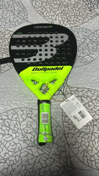 Pala Bullpadel Vertex 02 PRECINTADA