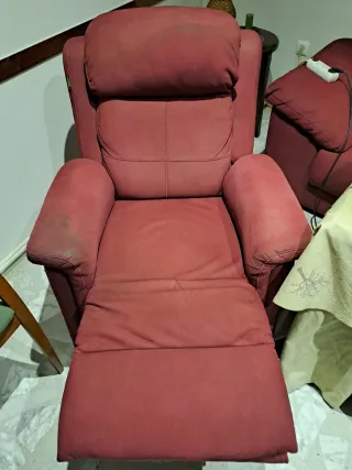 Sofá Chaiselongue y Sillón Relax Rojo