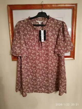 Blusa Cortefiel floral rosa y beige