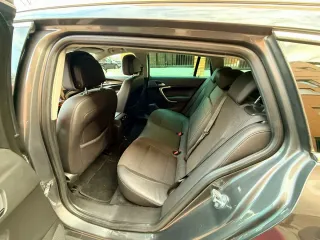 Opel Insignia 2.0CDTI 2010 270.000KMS  DISTINTIVO