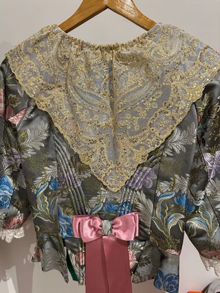 Traje de Fallera Gris