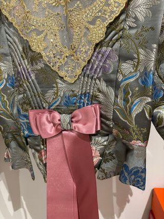 Traje de Fallera Gris